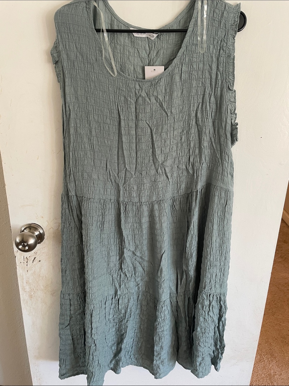 Kohl's Sage Green Sleeveless Crinkle Tiered Dress